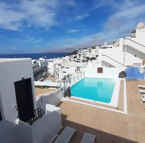 The White Dragos With Ocean View Appartement *